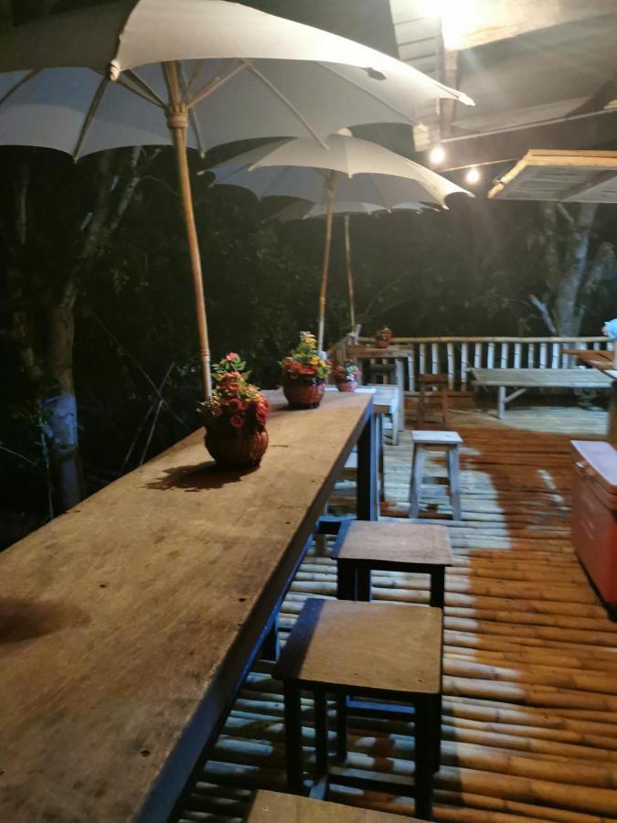 Home Garden Chaeson บ้านสวน ชวนฝัน ラムパーン エクステリア 写真
