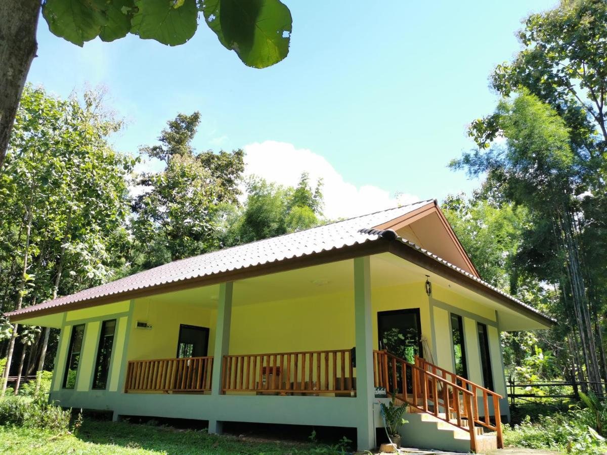Home Garden Chaeson บ้านสวน ชวนฝัน ラムパーン エクステリア 写真