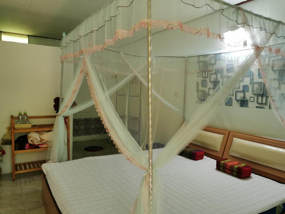 Home Garden Chaeson บ้านสวน ชวนฝัน ラムパーン エクステリア 写真