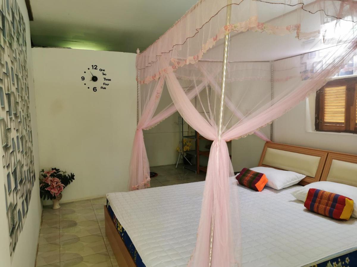 Home Garden Chaeson บ้านสวน ชวนฝัน ラムパーン エクステリア 写真