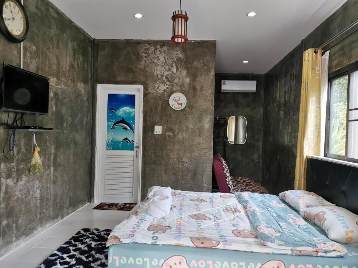 Home Garden Chaeson บ้านสวน ชวนฝัน ラムパーン エクステリア 写真