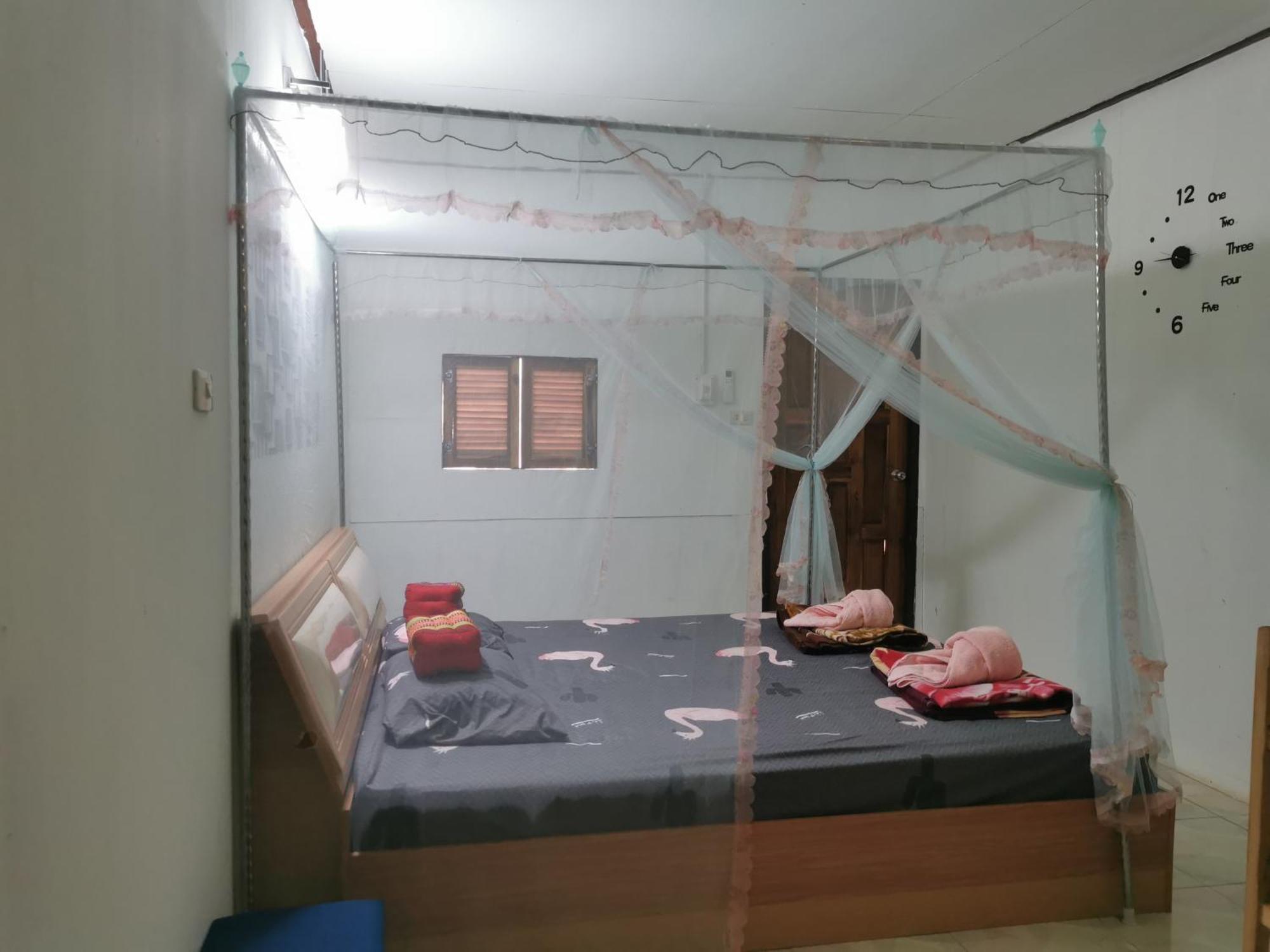 Home Garden Chaeson บ้านสวน ชวนฝัน ラムパーン 部屋 写真