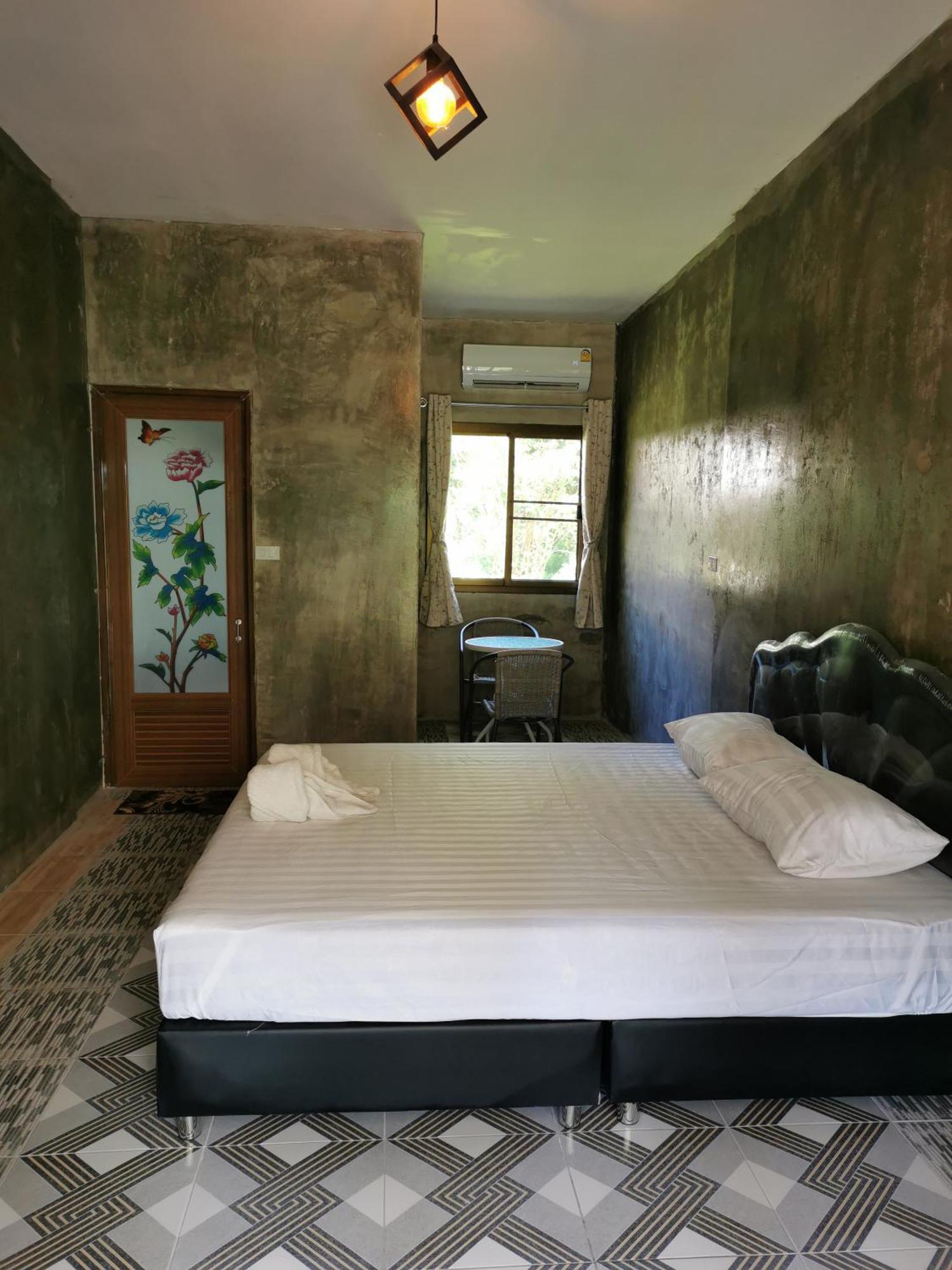 Home Garden Chaeson บ้านสวน ชวนฝัน ラムパーン 部屋 写真